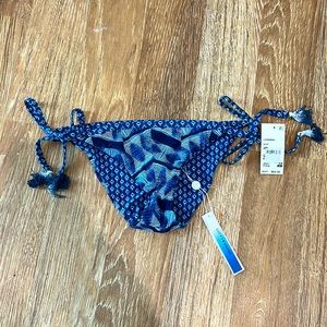 Lucky brand string bikini bottoms, blue feather, women’s size medium